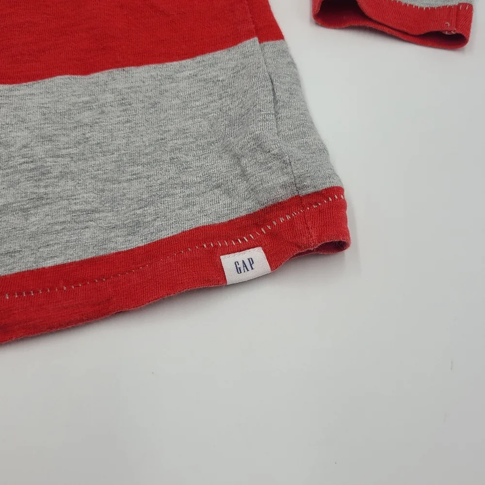 Baby Gap x Disney boys' Mickey tee size 4